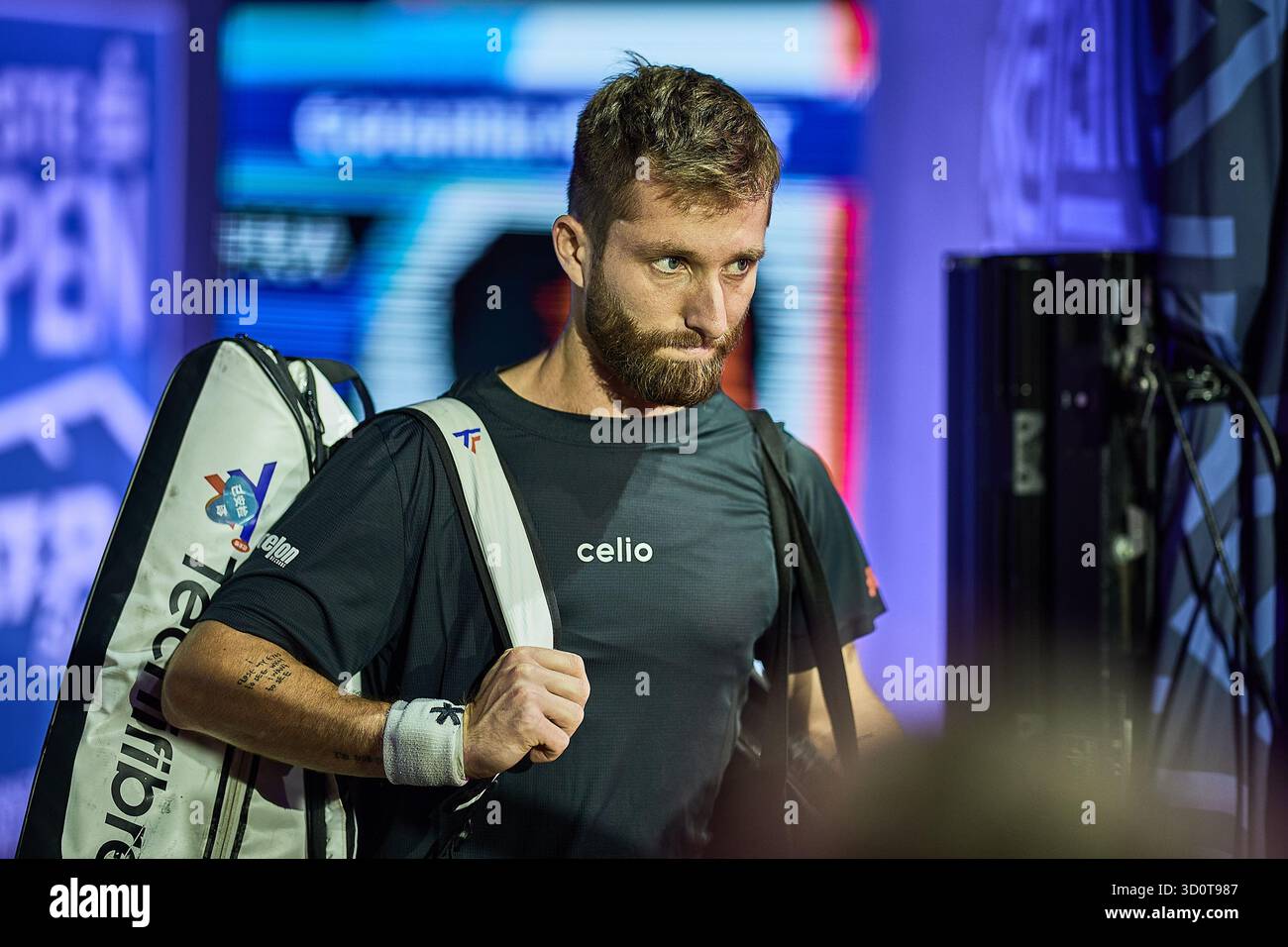 Vienne, Vienne, Autriche. 24 octobre 2025. Corentin Moutet de France marche avant match sur le court lors de l'Erste Bank Open - ATP500, Tennis masculin, 24.10.2025, Vienne (Wiener Stadthalle), Autriche (crédit image : © Mathias Schulz/ZUMA Press Wire) USAGE ÉDITORIAL SEULEMENT ! Non destiné à UN USAGE commercial ! Banque D'Images Vienne, Vienne, Autriche. 24 octobre 2025. Corentin Moutet de France marche avant match sur le court lors de l'Erste Bank Open - ATP500, Tennis masculin, 24.10.2025, Vienne (Wiener Stadthalle), Autriche (crédit image : © Mathias Schulz/ZUMA Press Wire) USAGE ÉDITORIAL SEULEMENT ! Non destiné à UN USAGE commercial ! Banque D'Images