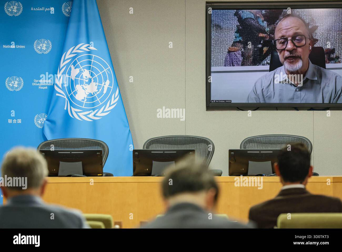 New York, New York, États-Unis. 24 octobre 2025. TED CHAIBAN, Directeur général adjoint de l'UNICEF pour l'action humanitaire et les opérations d'approvisionnement, informe la presse sur la détérioration de la situation humanitaire au Soudan. Il a souligné que les enfants restaient parmi les plus vulnérables, confrontés à la malnutrition, au déplacement et à un accès limité à l'aide essentielle. (Crédit image : © Bianca Otero/ZUMA Press Wire) USAGE ÉDITORIAL SEULEMENT ! Non destiné à UN USAGE commercial ! Banque D'Images New York, New York, États-Unis. 24 octobre 2025. TED CHAIBAN, Directeur général adjoint de l'UNICEF pour l'action humanitaire et les opérations d'approvisionnement, informe la presse sur la détérioration de la situation humanitaire au Soudan. Il a souligné que les enfants restaient parmi les plus vulnérables, confrontés à la malnutrition, au déplacement et à un accès limité à l'aide essentielle. (Crédit image : © Bianca Otero/ZUMA Press Wire) USAGE ÉDITORIAL SEULEMENT ! Non destiné à UN USAGE commercial ! Banque D'Images