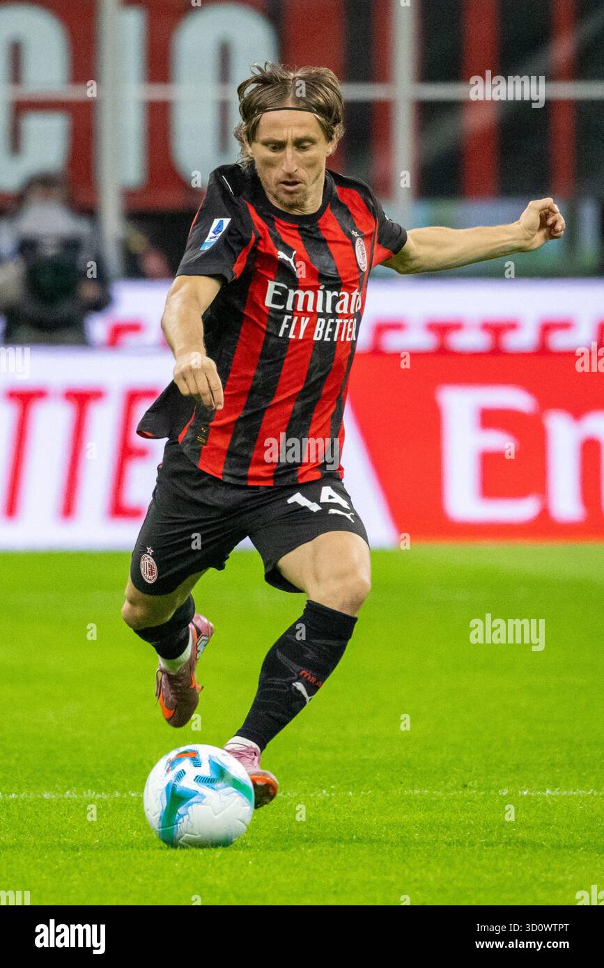 Luka Modric AC Milan pendant la série A match AC Milan vs Pisa SC - Milan 24 octobre 2025 crédit : Christian Santi/Alamy Live News Banque D'Images