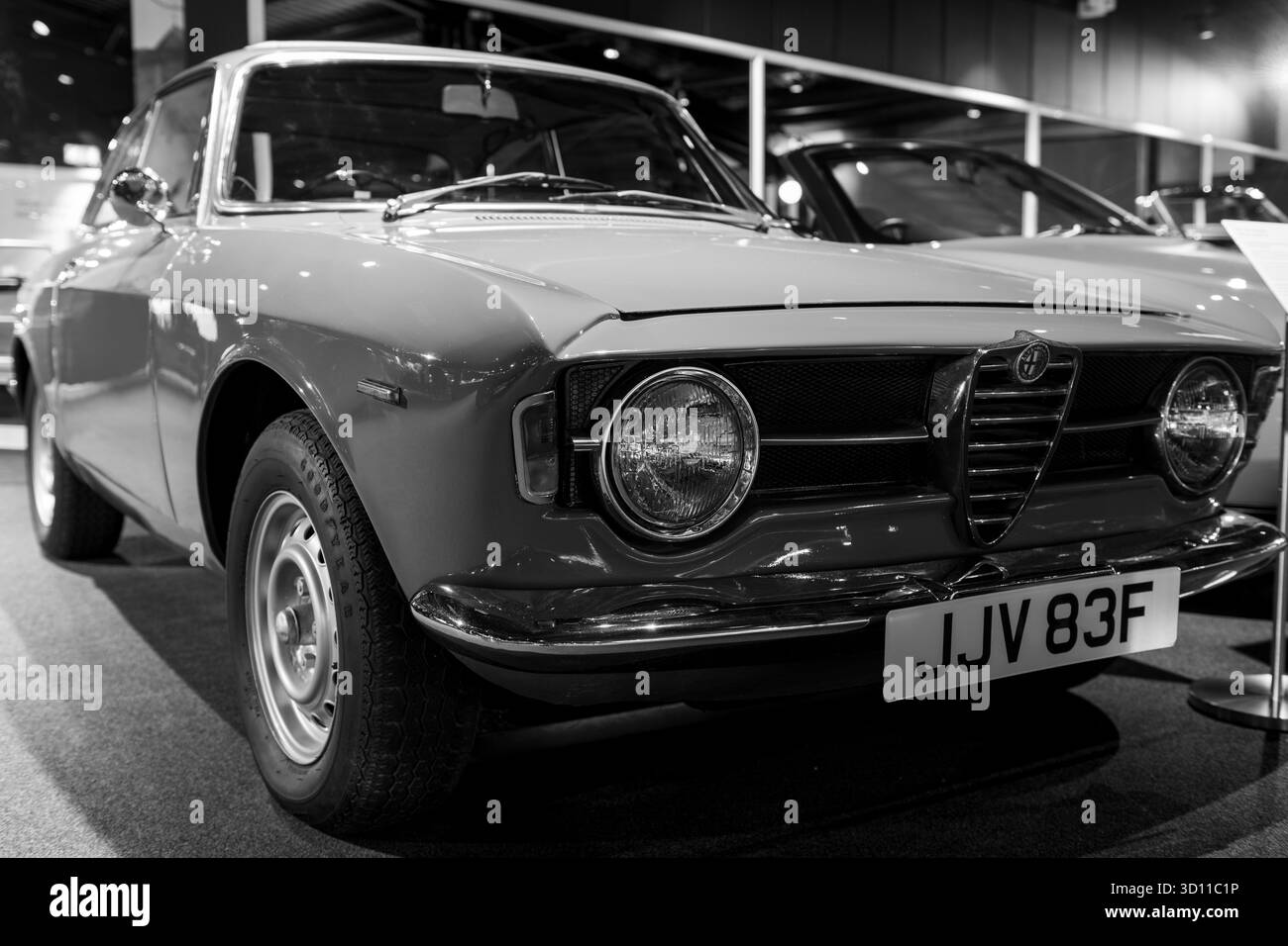 Sparkford.Somerset.United Kingdom.12 janvier 2025.une Alfa Romeo Giulia Sprint GT de 1967 est exposée au Haynes Motor Museum de Somerset Banque D'Images