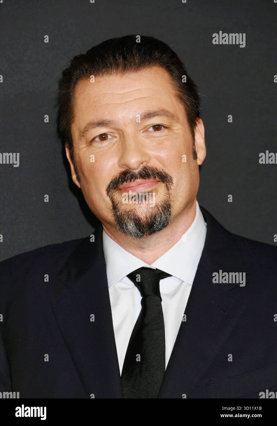 HOLLYWOOD, CALIFORNIE - 24 OCTOBRE : scénariste et réalisateur James Vanderbilt au AFI FEST 2025 présenté par Canva “Nuremberg” projection au TCL Chinese 6 th Banque D'Images