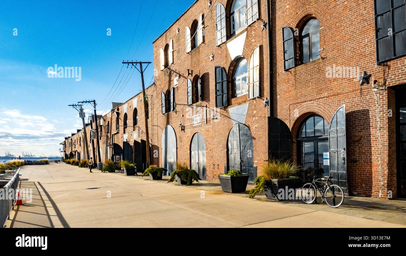 Brooklyn, New York, États-Unis , bâtiment historique de briques industrielles à Red Hook Banque D'Images
