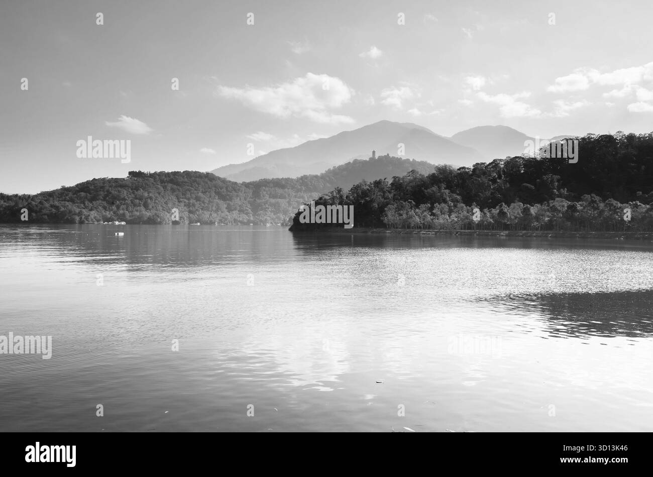 Paysage noir et blanc du lac Sun Moon à Nantou, Taiwan Banque D'Images