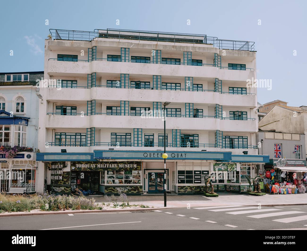 Queens Quay Apartments un ancien hôtel Art déco dans le port de Torquay Devon Angleterre Banque D'Images