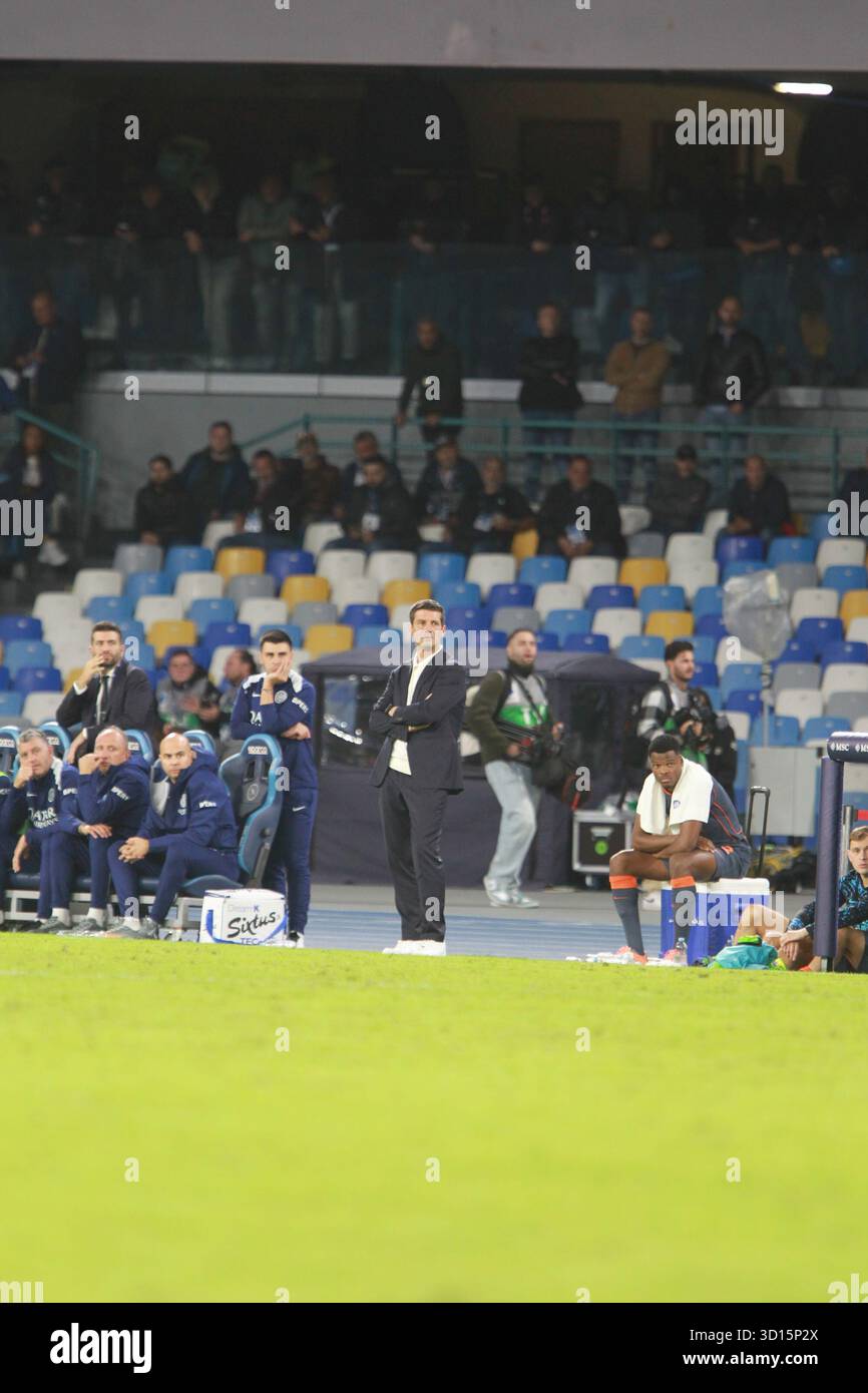 25 octobre 2025, Naples, Campanie/Napoli, Italie : Cristian Chivu entraîneur du FC Inter lors du match de football entre SSC Napoli (Societˆ Sportiva Calcio Napoli) et Inter FC au stade Maradona de Naples. SSC Napoli gagne 3-1 (crédit image : © Salvatore Esposito/Pacific Press via ZUMA Press Wire) USAGE ÉDITORIAL SEULEMENT ! Non destiné à UN USAGE commercial ! Banque D'Images 25 octobre 2025, Naples, Campanie/Napoli, Italie : Cristian Chivu entraîneur du FC Inter lors du match de football entre SSC Napoli (Societˆ Sportiva Calcio Napoli) et Inter FC au stade Maradona de Naples. SSC Napoli gagne 3-1 (crédit image : © Salvatore Esposito/Pacific Press via ZUMA Press Wire) USAGE ÉDITORIAL SEULEMENT ! Non destiné à UN USAGE commercial ! Banque D'Images