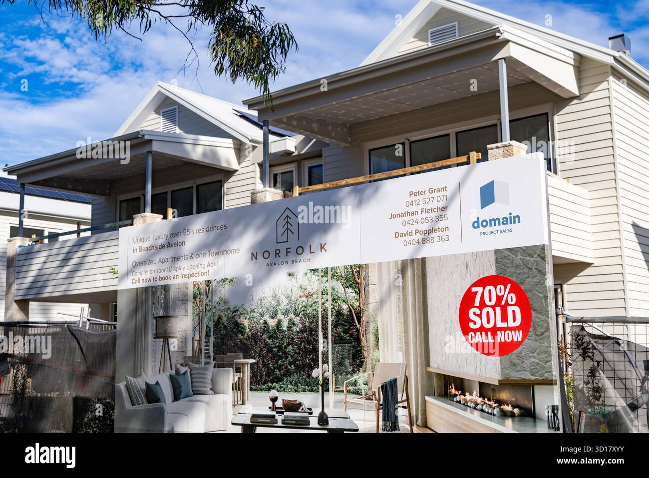 Australie, de nouvelles maisons maintenant vendues à 70% étant construites pour plus de 55 personnes à vivre dans, Avalon Beach, Sydney, Australie Banque D'Images