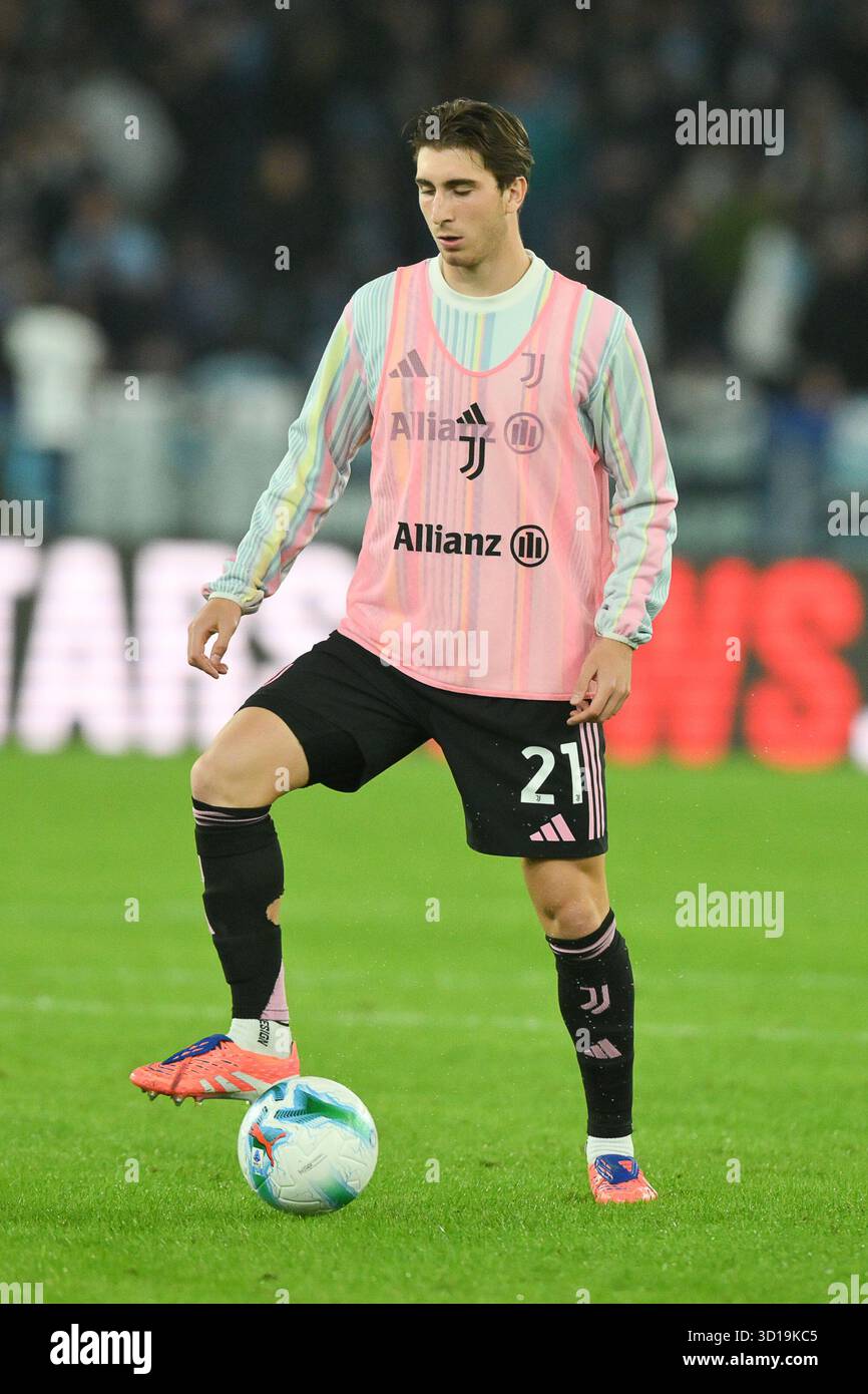 26 octobre 2025, stade Olimpico, Rome, Italie ; Serie A Enilive Football match ; Lazio contre Juventus ; Fabio Miretti du FC Juventus Banque D'Images