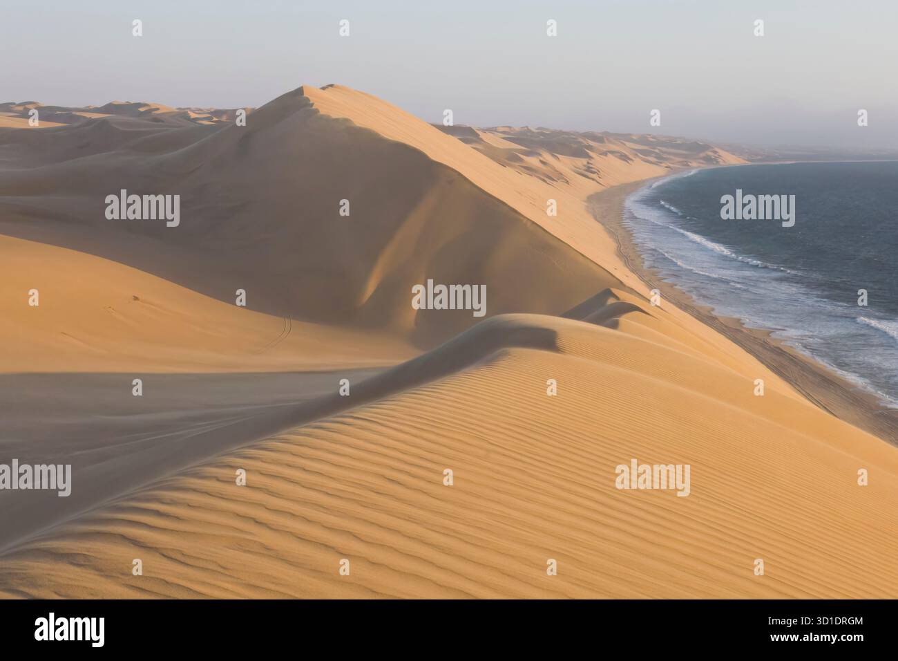 Dunes de sable à Sandwich Harbour près de Walvis Bay Namibie Banque D'Images