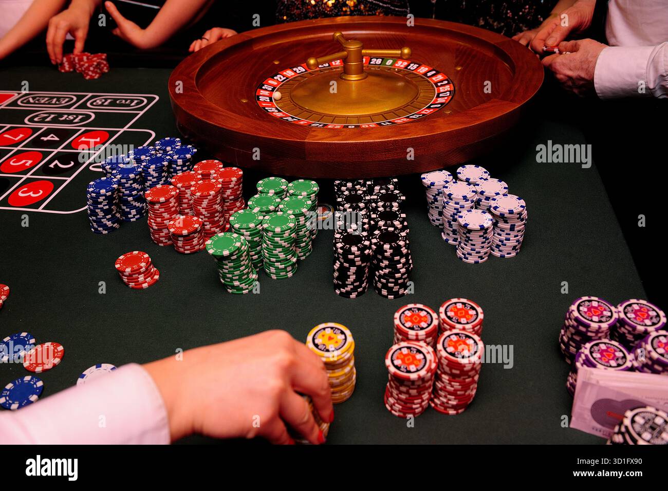 joueur, joueurs, émotions, casino, roulette, jeux d'argent, joueur, numéros, tables, paris, jeu, argent, émotions, style de vie, célébrations, entreprises, Banque D'Images