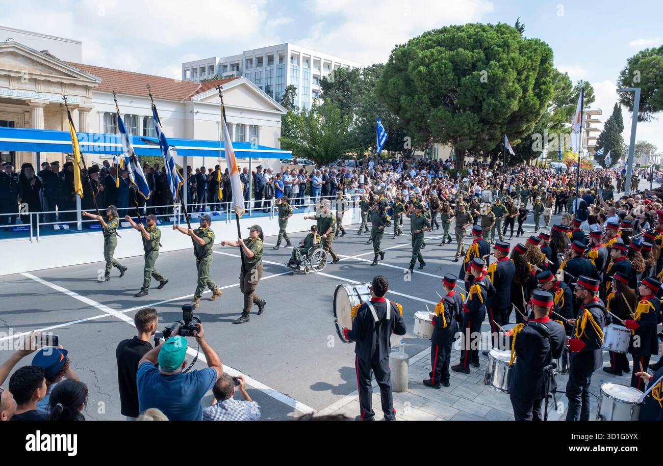 Paphos Chypre a célébré la « Journée Oxi », commémorant le rejet par la Grèce de la demande des forces de l’axe d’entrer sur son territoire le 28 octobre 1940, pendant la seconde Guerre mondiale. Banque D'Images
