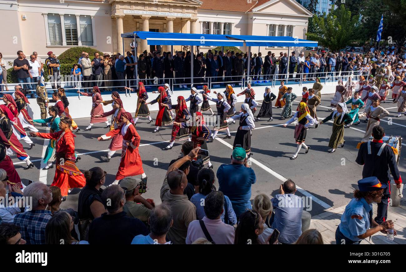 Paphos Chypre a célébré la « Journée Oxi », commémorant le rejet par la Grèce de la demande des forces de l’axe d’entrer sur son territoire le 28 octobre 1940, pendant la seconde Guerre mondiale. Banque D'Images