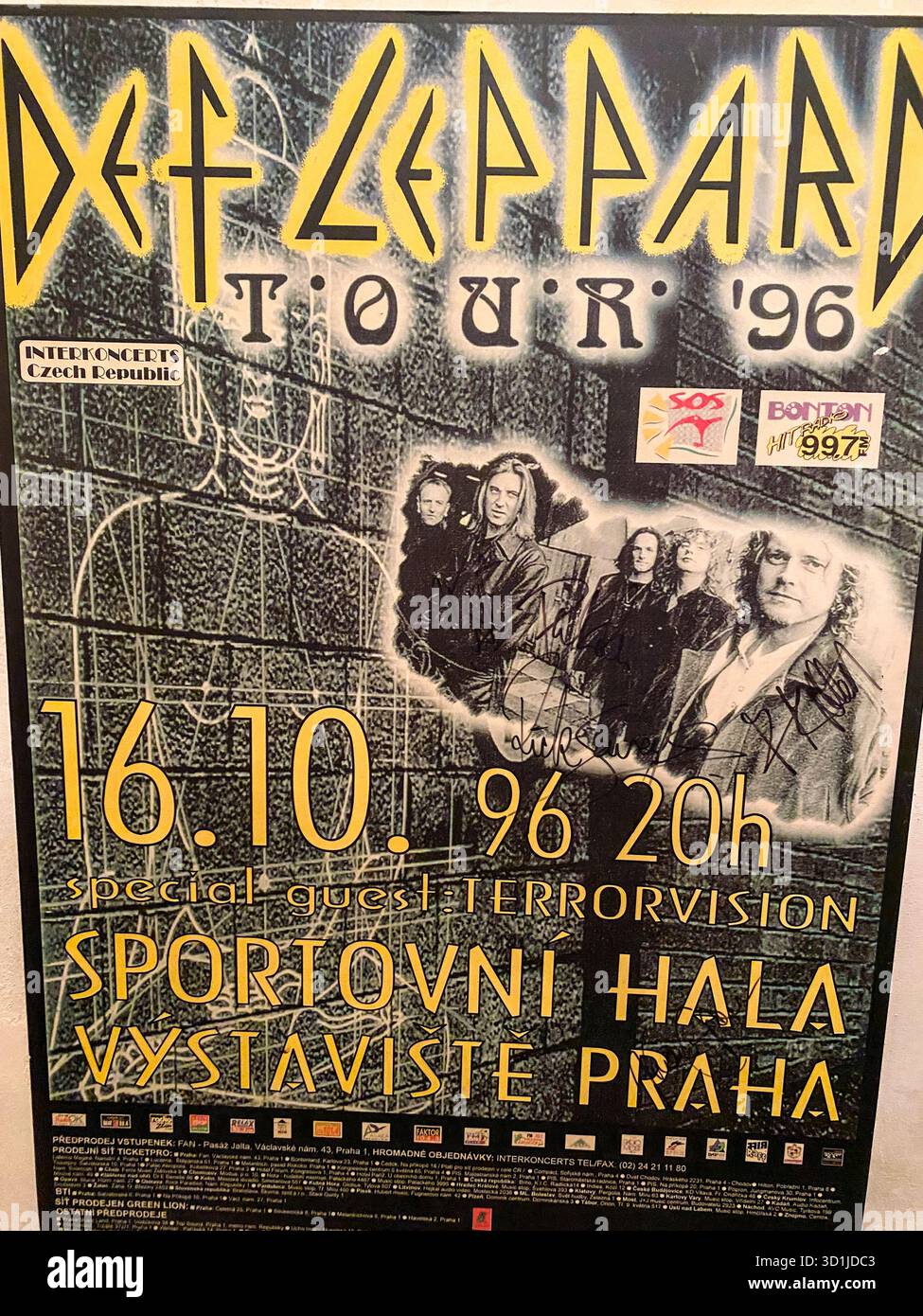 DEF Leppard tour 1996, affiche pour le concert de DEF Leppard à Prague en 1996, République tchèque Banque D'Images