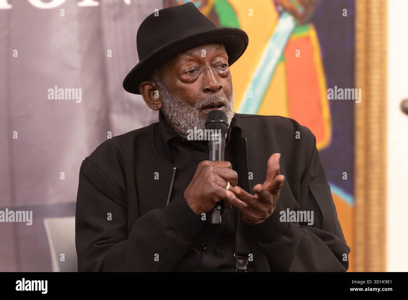 29 octobre 2025, Wilmington, Delaware, États-Unis : L'acteur comique GARRETT MORRIS parle de sa carrière, y compris de son travail sur â€œMartin Night Live,â€ â€â,â€ et œThe€â Jamie Foxx Show,œSaturday€ mardi, 28 octobre 2025, à la Wilmington public Library à Wilmington, Del. (crédit image : © Saquan Stimpson/ZUMA Press Wire) USAGE ÉDITORIAL Wire) UNIQUEMENT ! Non destiné à UN USAGE commercial ! Banque D'Images