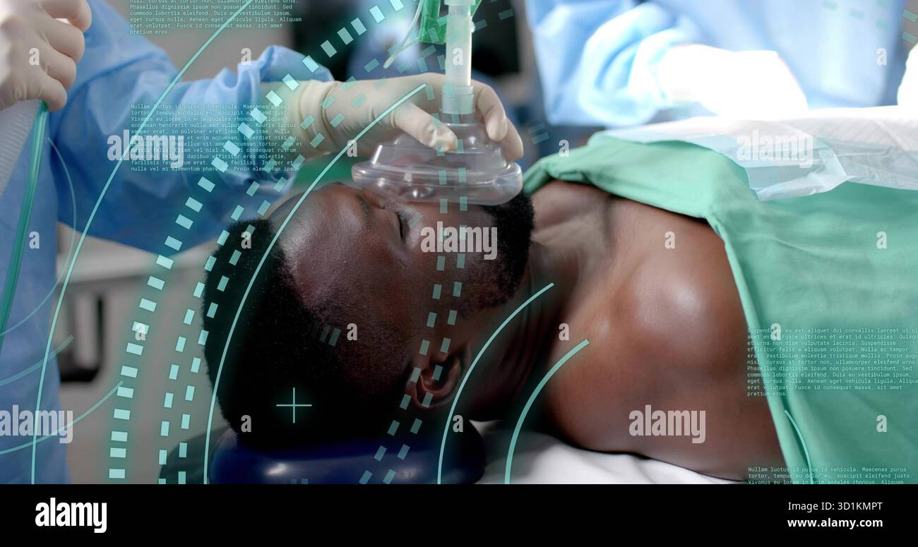 Assistance à l'équipe portant des gommages ventilés sur une table drapée à l'hôpital avec tubulure de masque d'anesthésie Banque D'Images