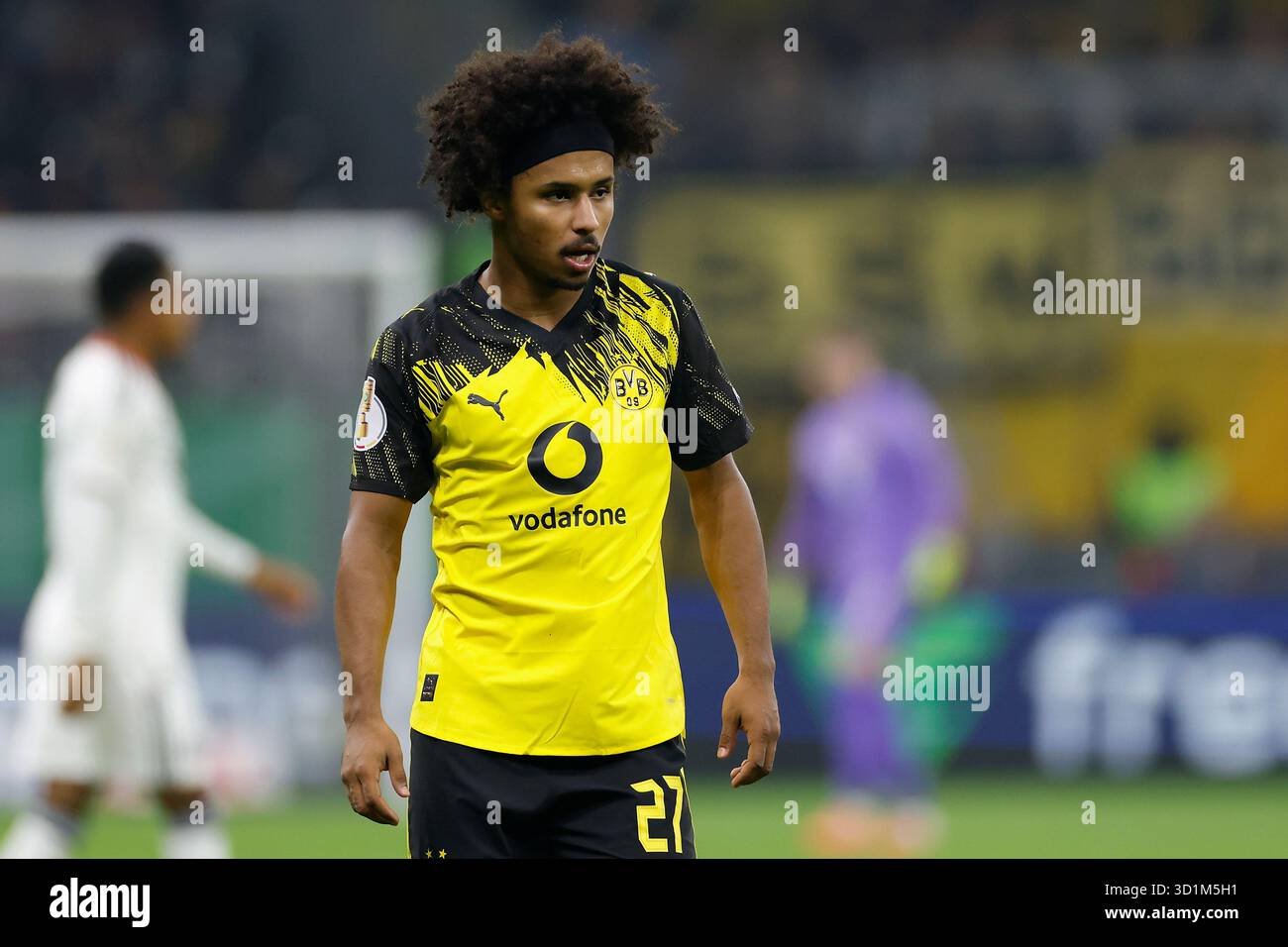 Francfort-sur-le-main, Ger. 28 octobre 2025. V.L. Karim Adeyemi (Borussia Dortmund, 27), 28.10.2025, Fussball, DFB-Pokal, Eintracht Frankfurt - Borussia Dortmund, GER, Frankfurt am main, Deutsche Bank Park, DFB LA RÉGLEMENTATION INTERDIT TOUTE UTILISATION DE PHOTOGRAPHIES COMME SÉQUENCES D'IMAGES ET/OU QUASI-VIDÉO. Foto Credit : HMB Media/Alamy Live News Banque D'Images