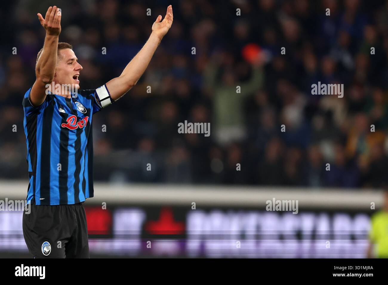 Bergame, Italie. 28 octobre 2025. Mario Pasalic d'Atalanta BC gestes pendant le match de football Serie A entre Atalanta BC et AC Milan au New Balance Stadium le 28 octobre 2025 à Bergame, Italie . Crédit : Marco Canoniero/Alamy Live News Banque D'Images