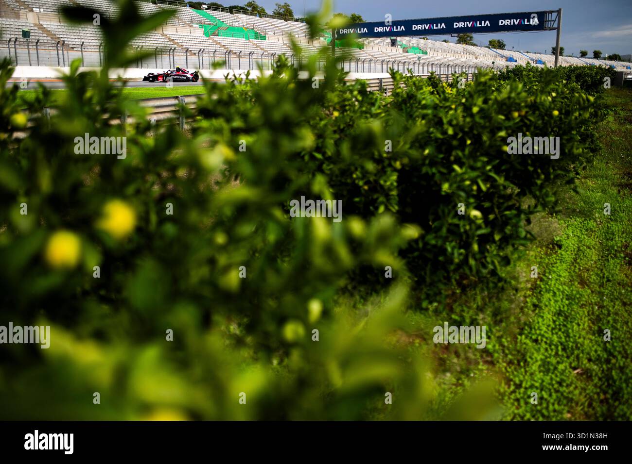 21 DE VRIES Nyck (nld), Mahindra Racing, Mahindra M12Electro, action lors des essais de pré-saison de Valence 2025 du Championnat du monde ABB FIA Formula E 2025-26, sur le circuit Ricardo Tormo du 27 au 31 octobre 2025 à Cheste, Espagne - photo Fabrizio Boldoni / DPPI Banque D'Images