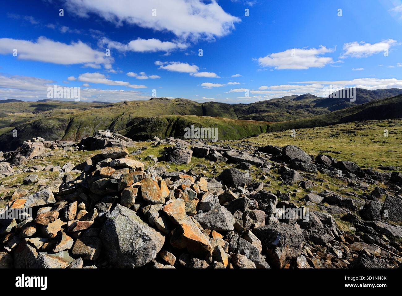 Vue du sommet cairn de Brandreth est tombé au-dessus de la vallée de Gillercomb, Cumbria, Lake District National Park, Angleterre, Royaume-Uni Brandreth Fell est l'un des Banque D'Images