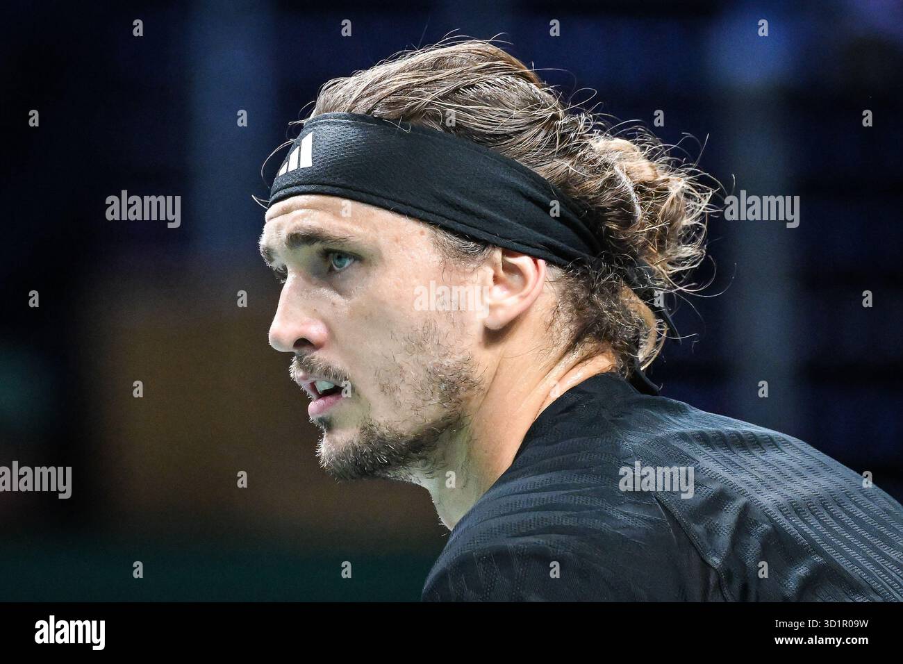 Nanterre, France. 29 octobre 2025. Alexander ZVEREV d'Allemagne lors de la troisième journée du tournoi de tennis Rolex Paris Masters 2025, ATP Masters 1000 le 29 octobre 2025 à la Defense Arena de Nanterre près de Paris, France - photo Matthieu Mirville/DPPI crédit : DPPI Media/Alamy Live News Banque D'Images