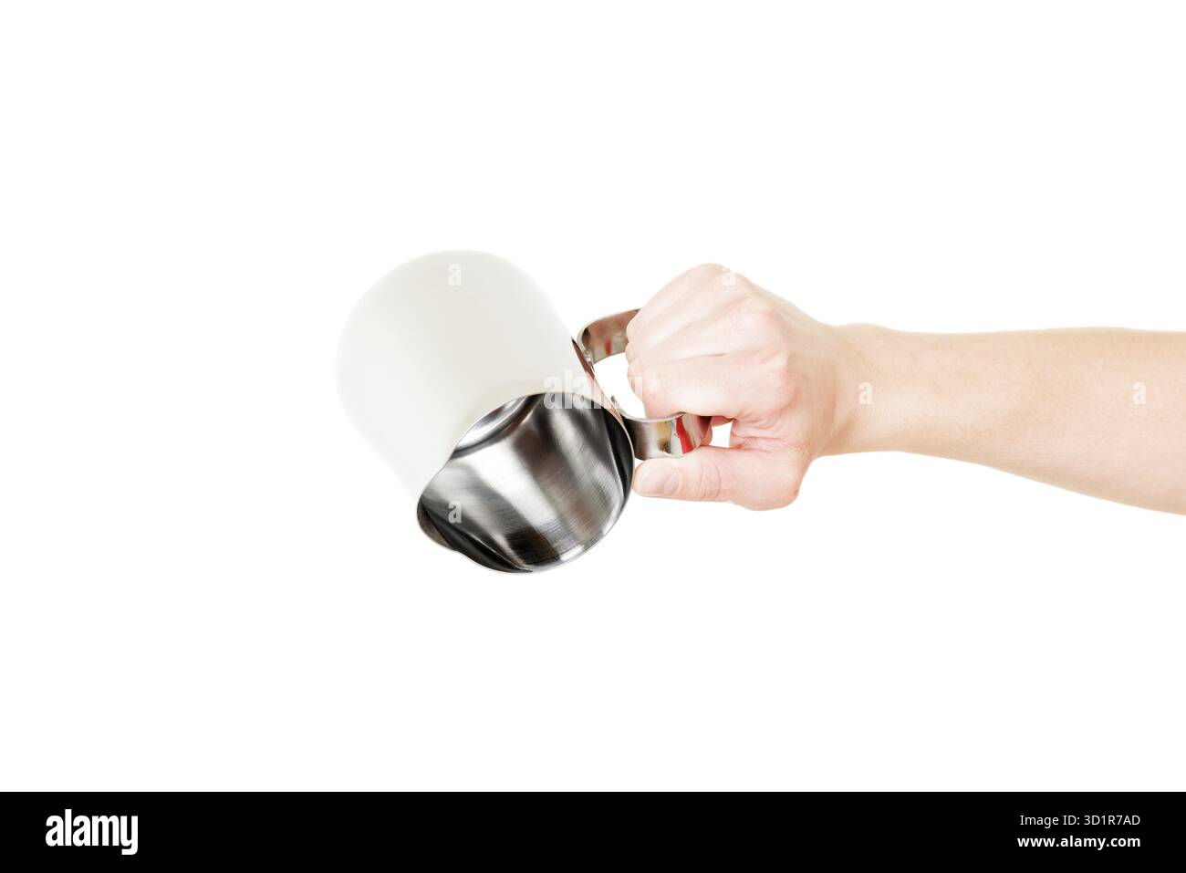 Pot de chaudière à lait en acier inoxydable dans la main isolé sur fond blanc Banque D'Images
