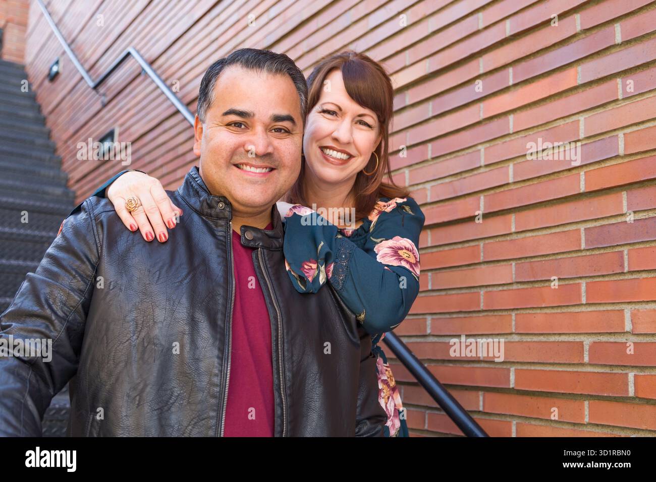 Portrait d'une femme caucasienne de race mixte et d'un homme hispanique Banque D'Images
