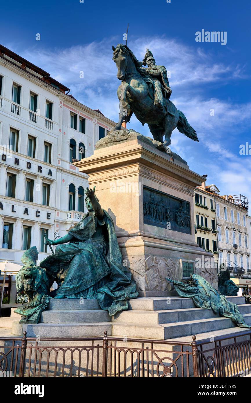 Monument à Victor Emmanuel II, Riva degli Schiavoni, Venise, Venezia, Veneto, Italie, Europe. Banque D'Images