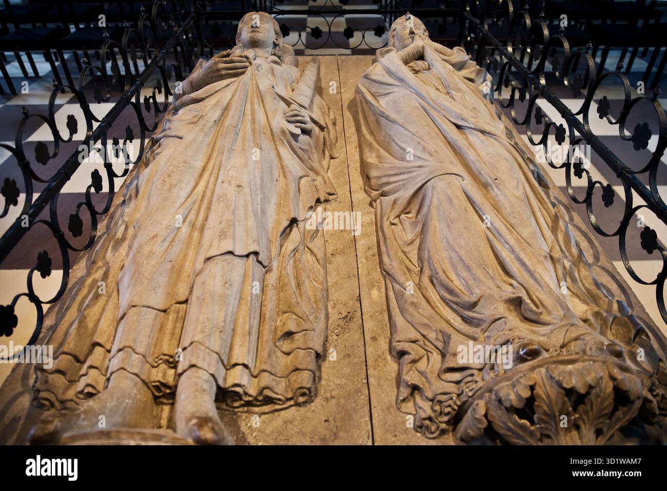 Tombe d'Henri le Lion et Mathilde Plantagenêt dans la cathédrale, Braunschweig, Allemagne, Europe Banque D'Images