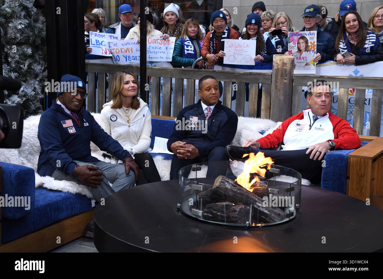 29 octobre 2025, New York, NY, États-Unis : Al Roker, Savannah Guthrie, Craig Melvin et Carson Daly célèbrent 100 jours avant les Jeux olympiques de Milan. Tenue au Rockefeller Plaza à New York. Photo image Press/Zuma Press 29 octobre 2025. (Crédit image : © photo image Press via ZUMA Press Wire) USAGE ÉDITORIAL SEULEMENT ! Non destiné à UN USAGE commercial ! Banque D'Images