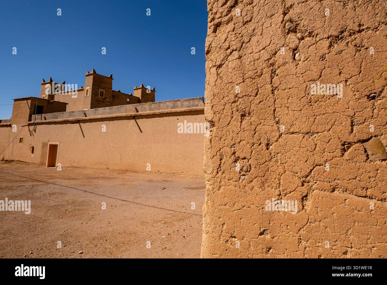 Construction avec murs de boue, Nkob, Maroc, Afrique du Nord Banque D'Images