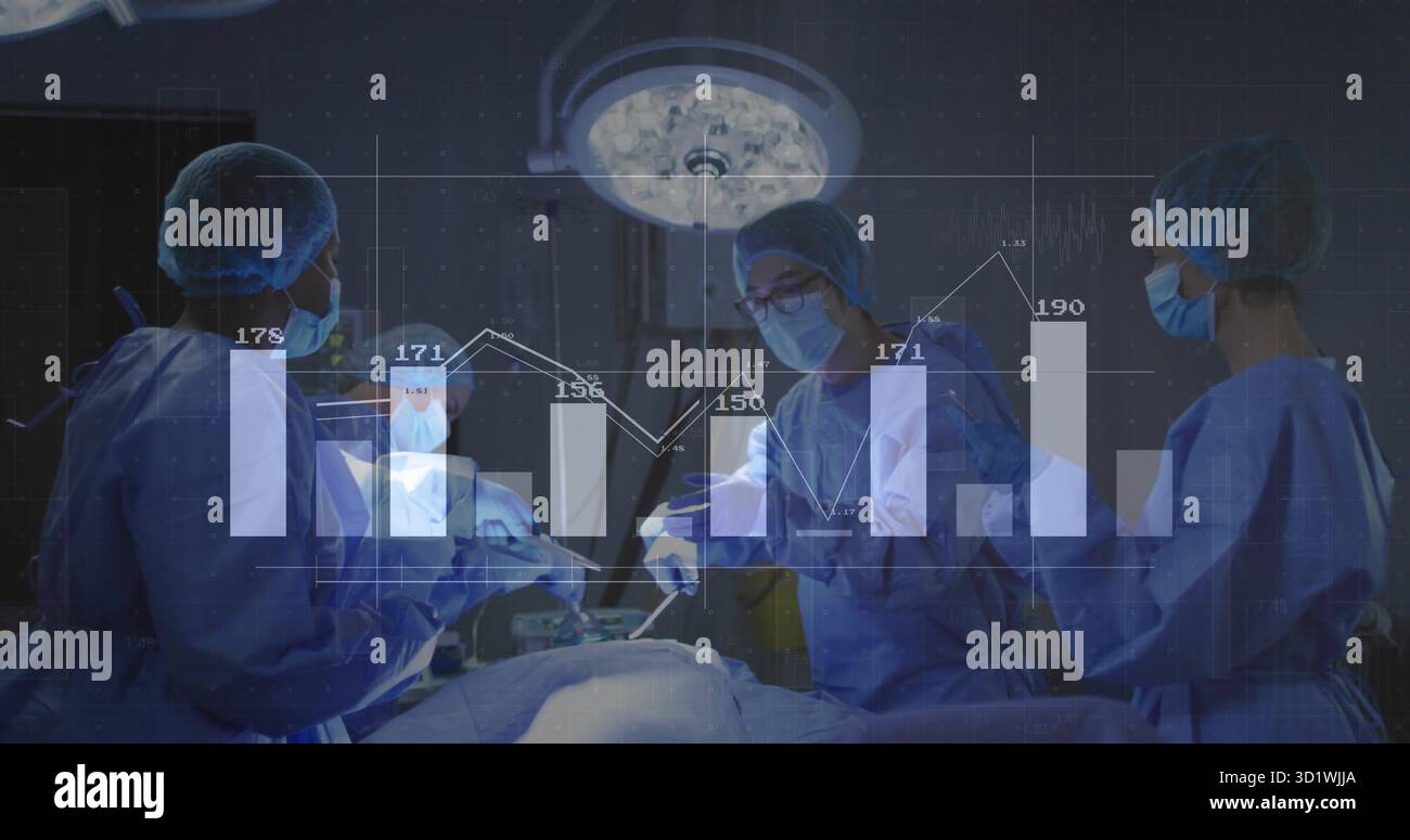 Équipe chirurgicale portant des gommages bleus pratiquant une intervention chirurgicale sur la table CHIRURGICALE, avec superposition de cartes Banque D'Images