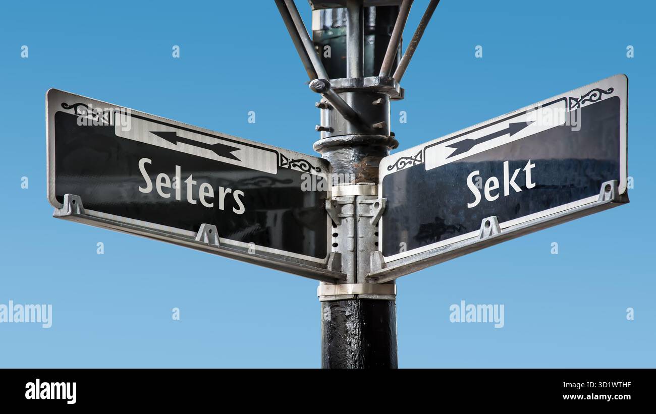 Panneaux la voie directe vers le vin mousseux versus l'eau minérale - Bildmontage Banque D'Images