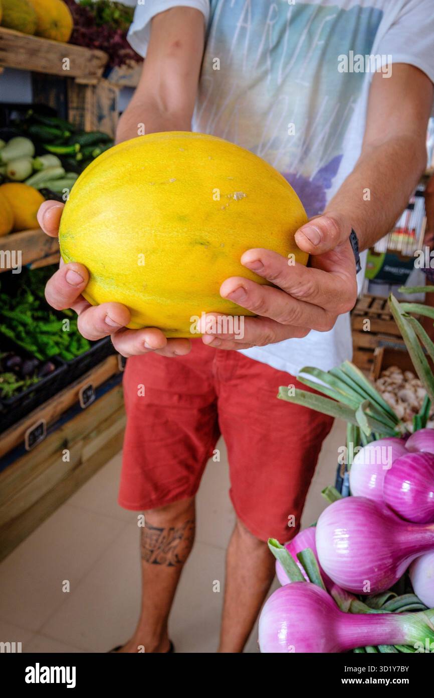 Vente de fruits et légumes indigènes, Mercat Pagès, Centre Artesà Antoni Tur Gabrielet, Sant Francesc Xavier, Formentera, Bale Banque D'Images