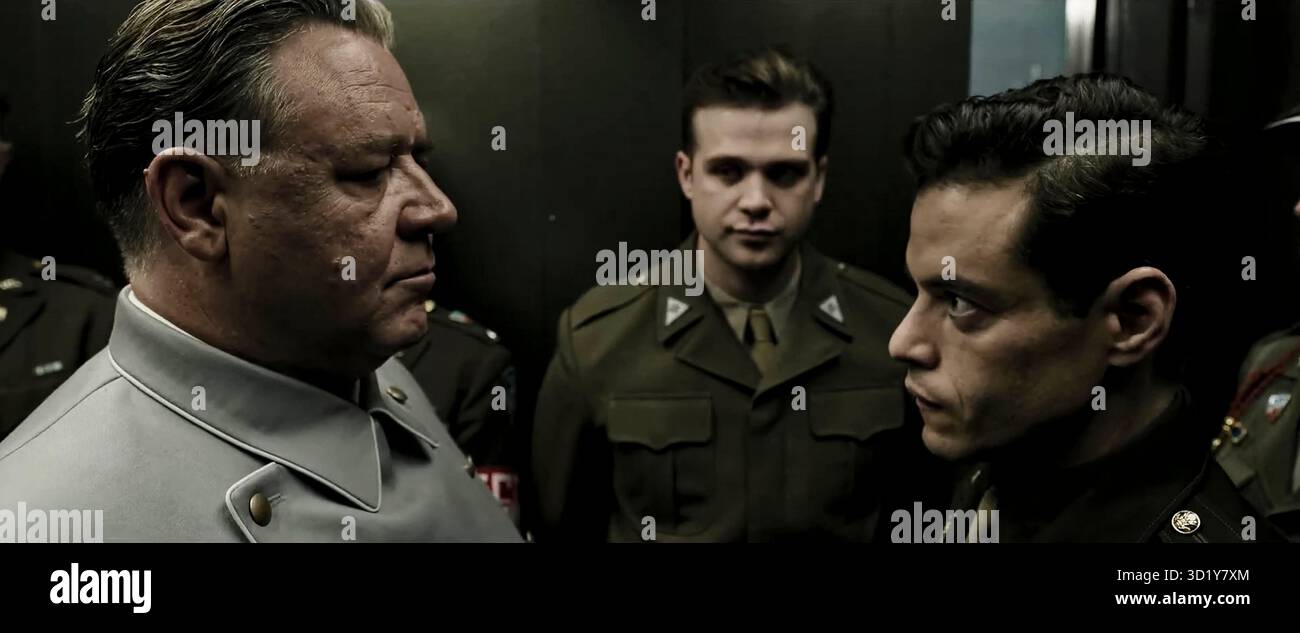 Nuremberg (2025) réalisé par James Vanderbilt et mettant en vedette Rami Malek dans le rôle du psychiatre Douglas Kelley et Russell Crowe dans le rôle de Hermann Göring. Pendant les procès de Nuremberg, un psychiatre de l’armée fait face à une bataille psychologique avec le bras droit d’Hitler. Publicité toujours À USAGE ÉDITORIAL EXCLUSIF. Crédit : BFA / Sony Pictures Classics Banque D'Images