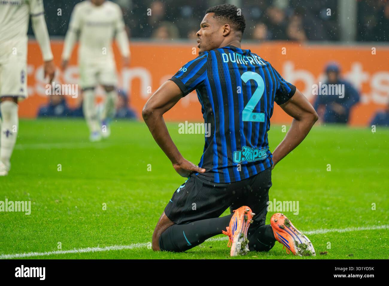 Milan, Italie. 29 octobre 2025. Denzel Dumfries (FC Inter) déçu lors du championnat italien Serie A match de football entre le FC Internazionale et l'ACF Fiorentina le 29 octobre 2025 au stade San Siro de Milan, Italie - photo Luca Rossini/DPPI crédit : DPPI Media/Alamy Live News Banque D'Images