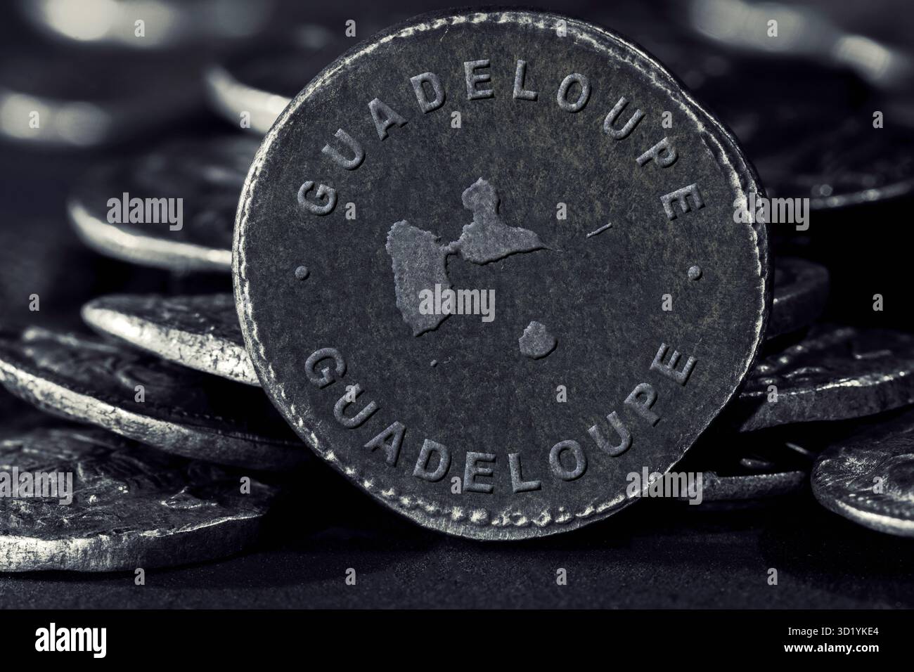 Pièce d'argent avec carte de la Guadeloupe Banque D'Images