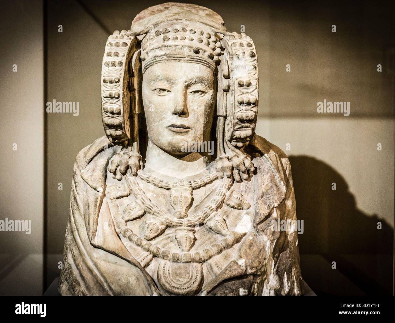 Dame d'Elche, sculpture ibérique, calcaire entre le Ve et le IVe siècles av. J.-C., Alejandro Ramos Folqués archéologique et Histor Banque D'Images