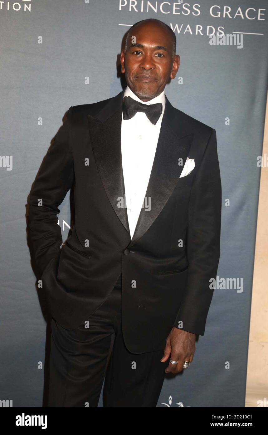 29 octobre 2025, New York, New York, États-Unis : le costumier américain PAUL TAZEWELL vu au Gala des Princess Grace Awards 2025 qui s'est tenu à l'hôtel Plaza. (Crédit image : © Nancy Kaszerman/ZUMA Press Wire) USAGE ÉDITORIAL SEULEMENT ! Non destiné à UN USAGE commercial ! Banque D'Images