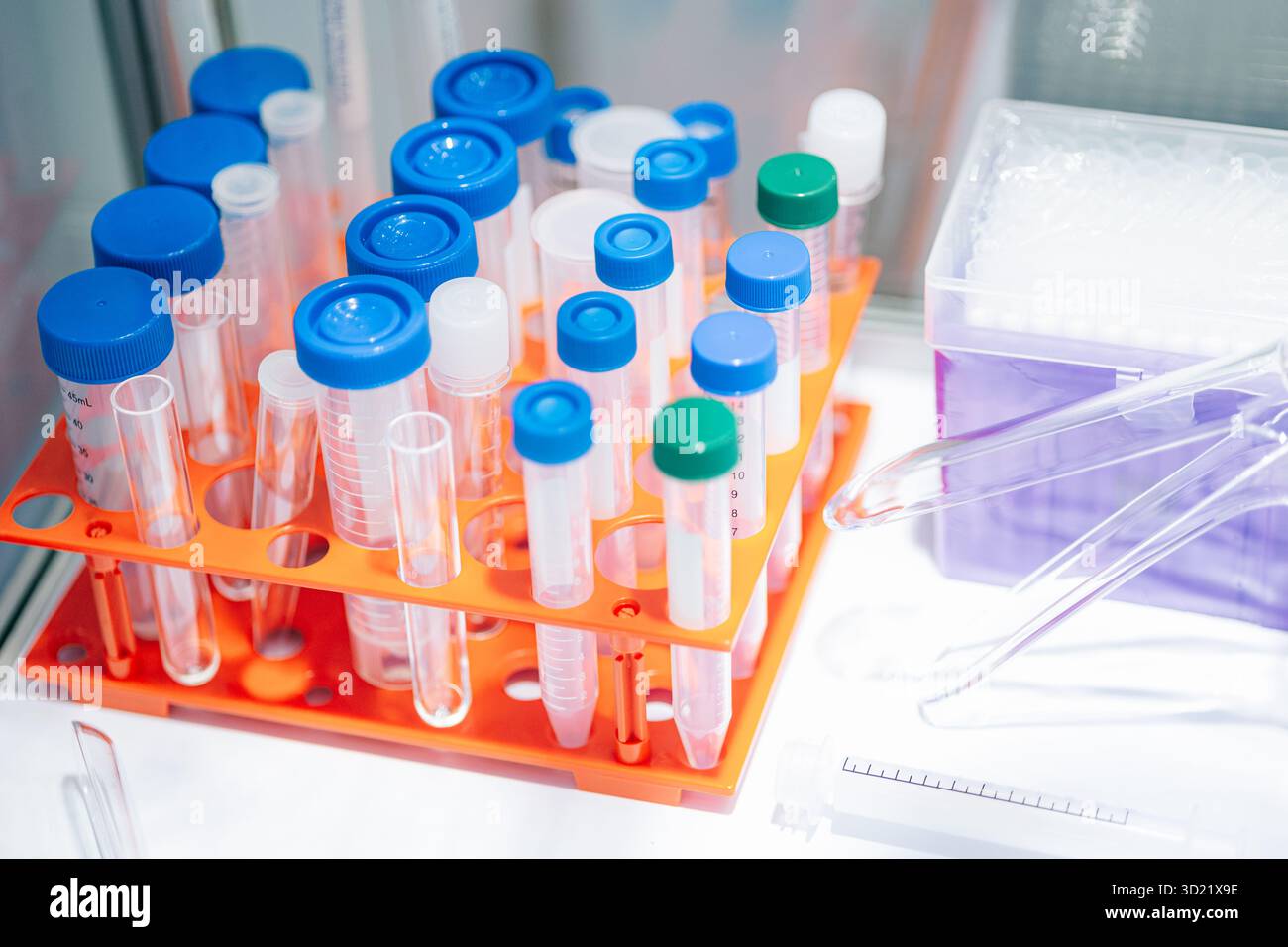 Vacutainer, tubes de prélèvement sanguin pour hôpital, soins de santé, laboratoire de science de médecine pour le fond Banque D'Images