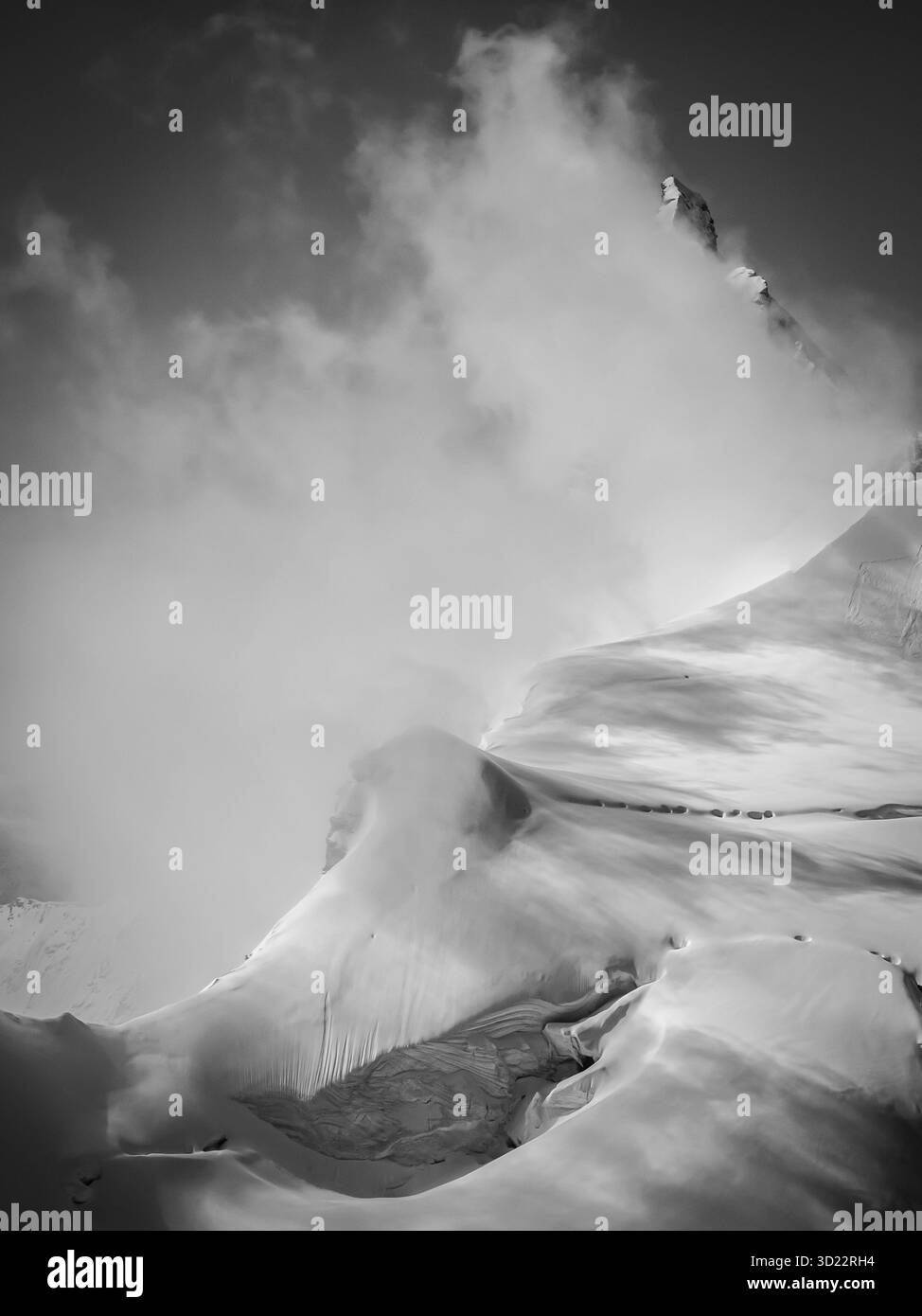 Superbe paysage de haute montagne alpine de l'aire de jeux alpine en Europe Banque D'Images