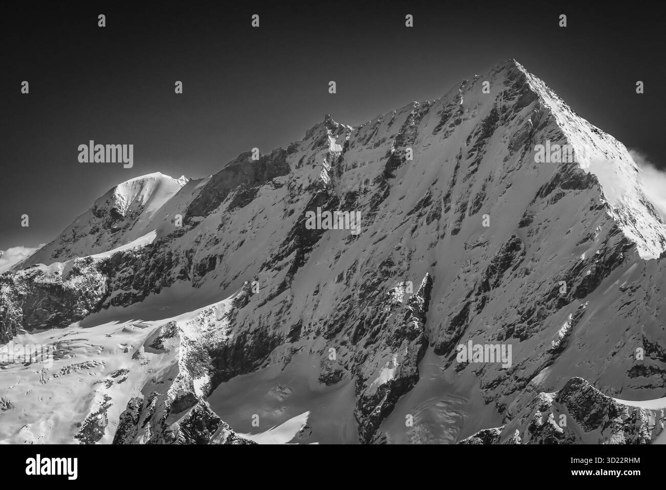 Superbe paysage de haute montagne alpine de l'aire de jeux alpine en Europe Banque D'Images
