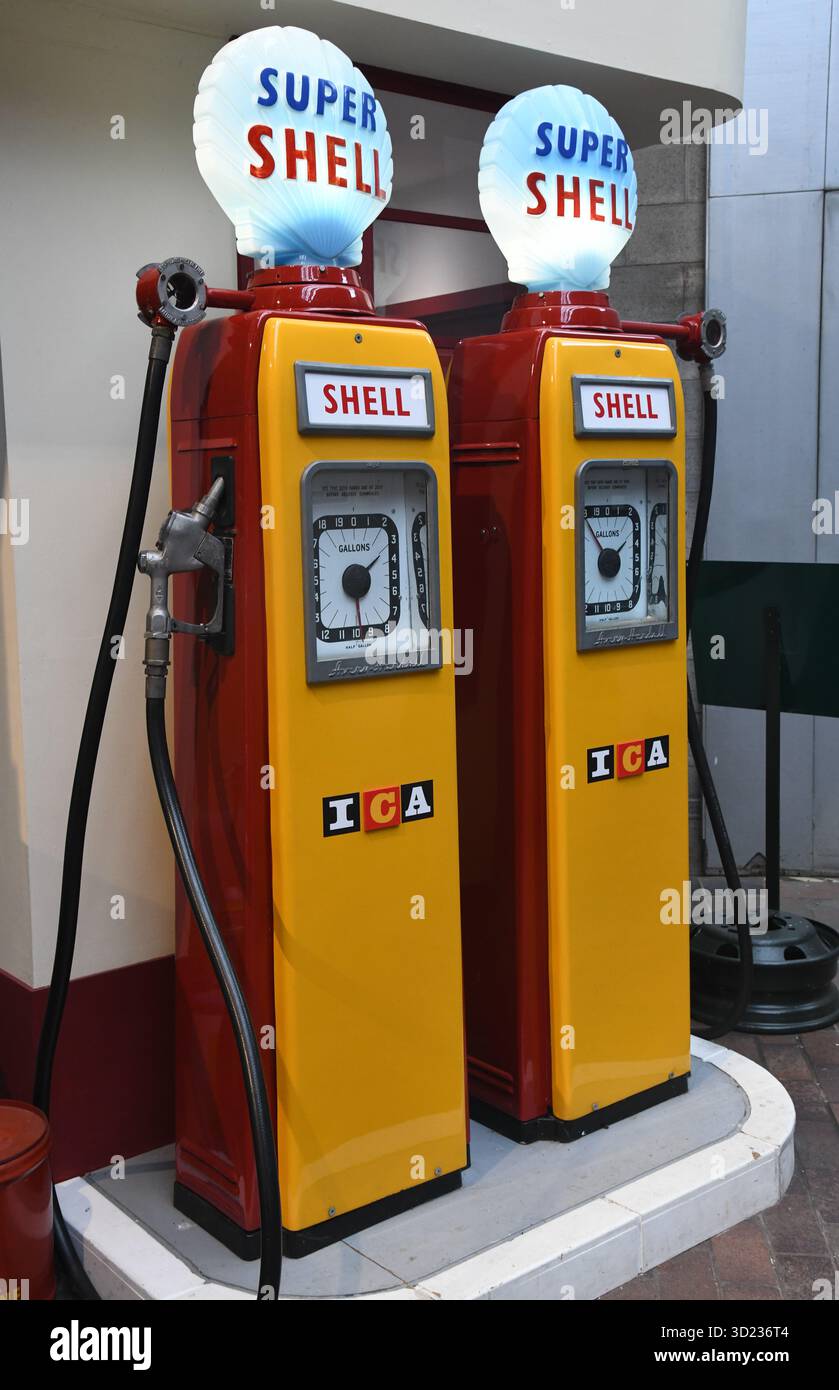 Garage station service Shell jouets anciens - Collection