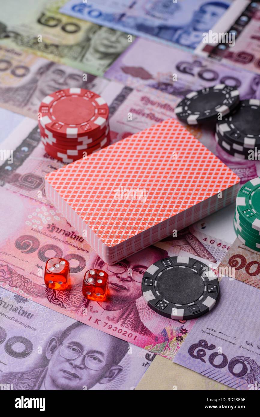Casino et jeux d'argent en Thaïlande, risque de gagner ou de perdre de l'argent. Jetons de mise en arrière-plan Banque D'Images