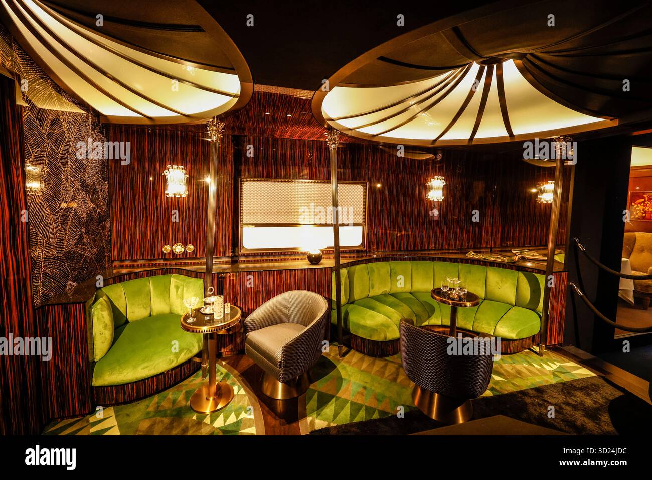 LA RENAISSANCE DE L'ORIENT EXPRESS PARIS Banque D'Images