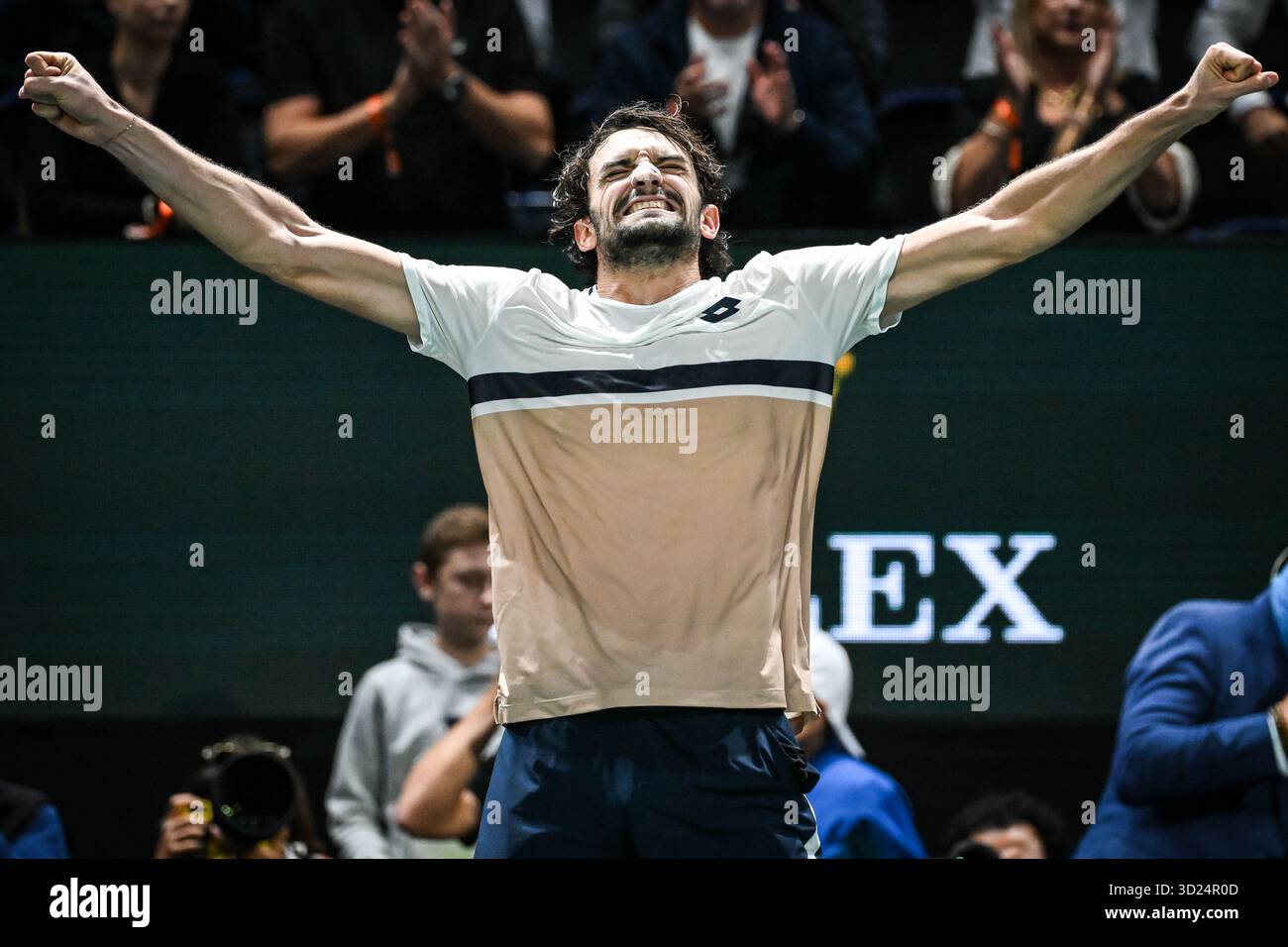 Nanterre, France. 30 octobre 2025. Valentin VACHEROT de Monaco célèbre sa victoire lors de la quatrième journée du tournoi de tennis Rolex Paris Masters 2025, ATP Masters 1000 le 30 octobre 2025 à la Defense Arena de Nanterre près de Paris - photo Matthieu Mirville/DPPI crédit : DPPI Media/Alamy Live News Banque D'Images