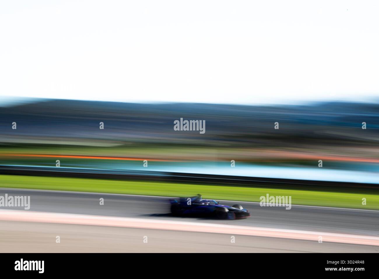 94 WEHRLEIN Pascal (ger), Porsche Formula E Team, Porsche 99X Electric, action lors des essais de pré-saison de Valence 2025 du Championnat du monde ABB FIA Formula E 2025-26, sur le circuit Ricardo Tormo du 27 au 31 octobre 2025 à Cheste, Espagne - photo Fabrizio Boldoni / DPPI crédit : DPPI Media/Alamy Live News Banque D'Images