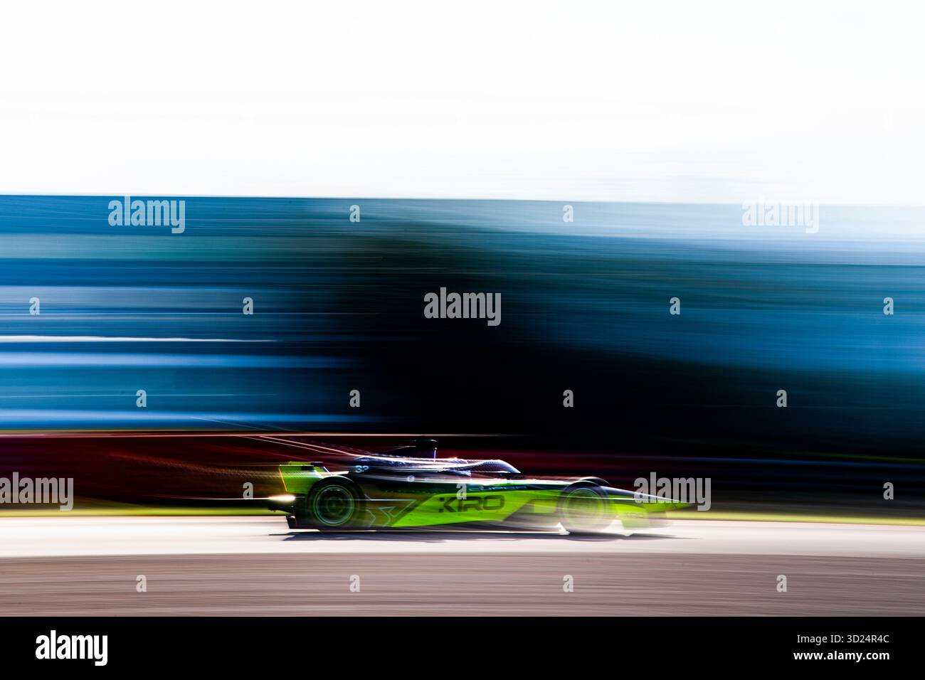 33 TICKTUM Dan (gbr), Cupra Kiro, Porsche 99X Electric WCG3, action lors des essais de pré-saison de Valence 2025 du Championnat du monde ABB FIA Formula E 2025-26, sur le circuit Ricardo Tormo du 27 au 31 octobre 2025 à Cheste, Espagne - photo Fabrizio Boldoni / DPPI crédit : DPPI Media/Alamy Live News Banque D'Images