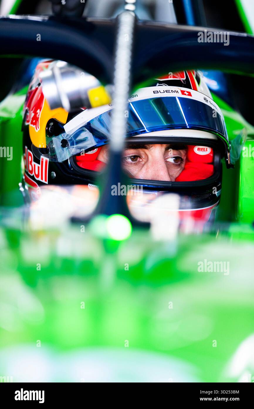 Cheste, Espagne. 30 octobre 2025. BUEMI Sébastien (SWI), Envision Racing, Jaguar I-type 7, portrait lors des essais de pré-saison 2025 de Valence du Championnat du monde ABB FIA Formula E 2025-26, sur le circuit Ricardo Tormo du 27 au 31 octobre 2025 à Cheste, Espagne - photo Fabrizio Boldoni/DPPI crédit : DPPI Media/Alamy Live News crédit : DPPI Media/Alamy Live News Banque D'Images