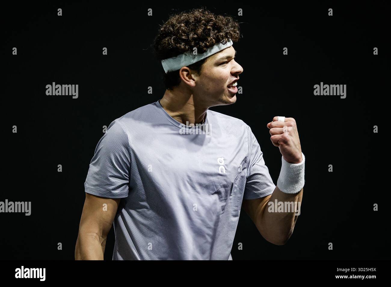 Nanterre, France. 30 octobre 2025. Ben SHELTON des États-Unis célèbre son point lors de la quatrième journée du tournoi de tennis Rolex Paris Masters 2025, ATP Masters 1000 le 30 octobre 2025 à la Defense Arena de Nanterre près de Paris, France - photo Matthieu Mirville/DPPI crédit : DPPI Media/Alamy Live News Banque D'Images