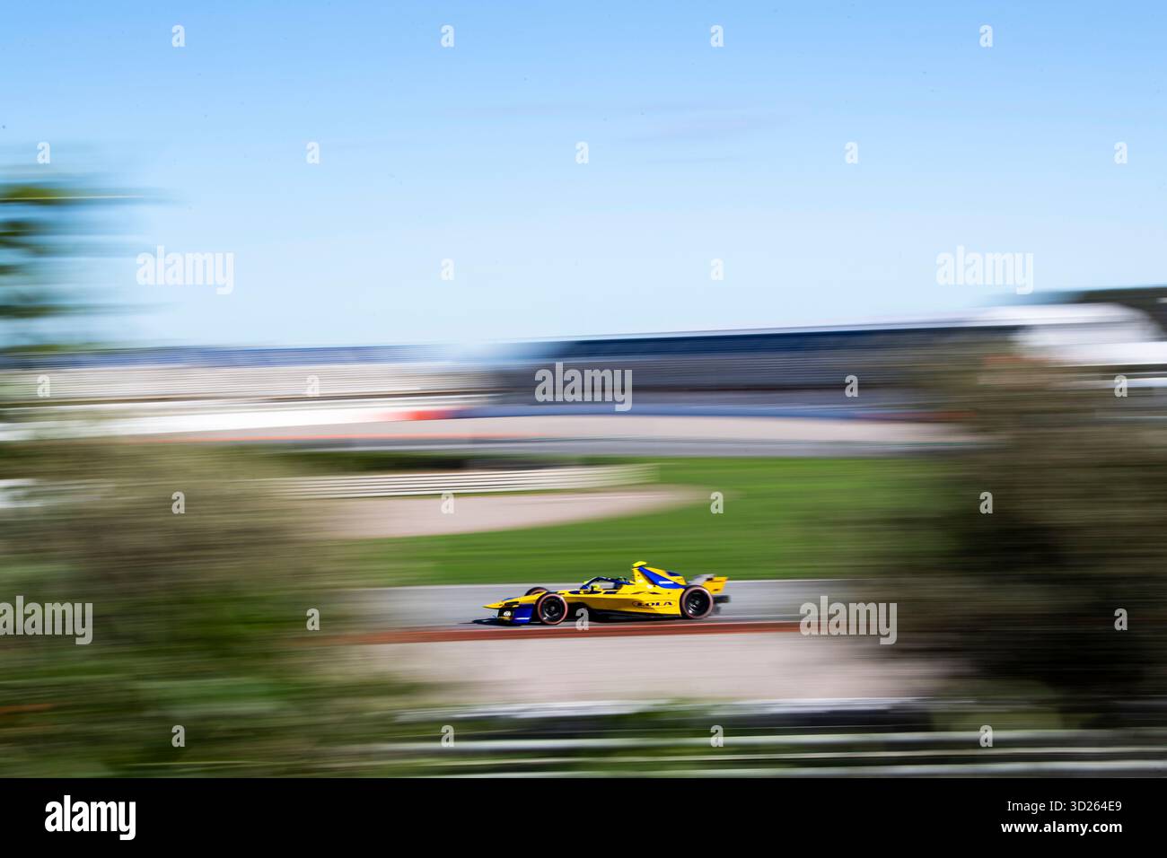 11 di GRASSI Lucas (soutien-gorge), Lola Yamaha ABT Formula E Team, Lola T002, action lors des essais de pré-saison 2025 Valence du Championnat du monde ABB FIA Formula E 2025-26, sur le circuit Ricardo Tormo du 27 au 31 octobre 2025 à Cheste, Espagne - photo Fabrizio Boldoni / DPPI Banque D'Images