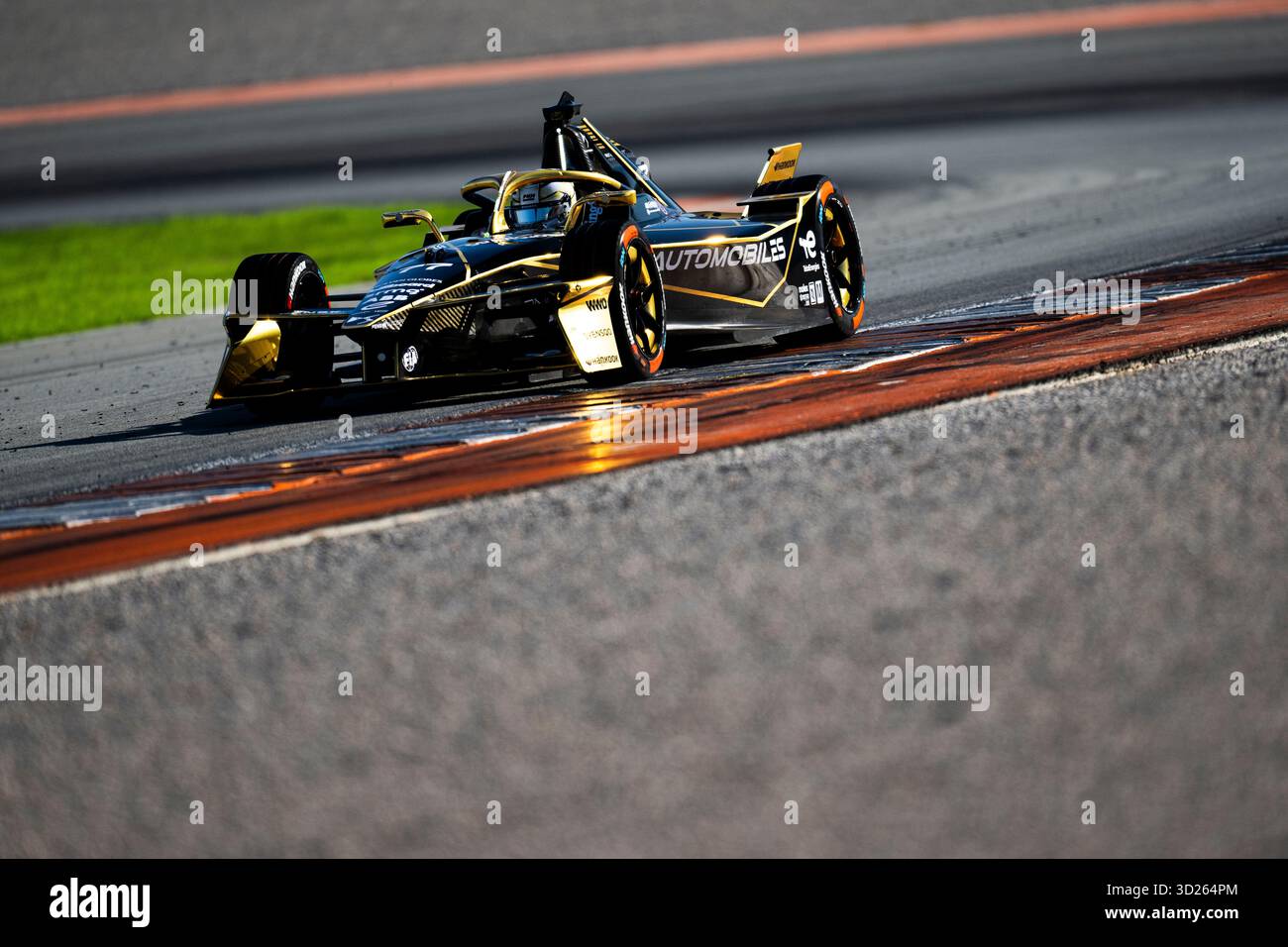 77 BARNARD Taylor (gbr), DS Penske, DS E-TENSE FE25, action lors des essais de pré-saison de Valence 2025 du Championnat du monde ABB FIA Formula E 2025-26, sur le circuit Ricardo Tormo du 27 au 31 octobre 2025 à Cheste, Espagne - photo Fabrizio Boldoni / DPPI Banque D'Images